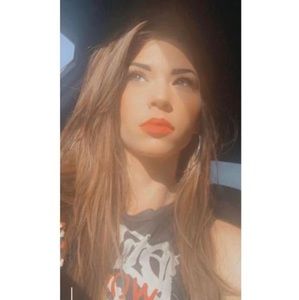 Meet your Posher, Lacee